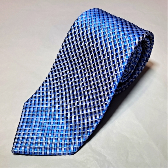 Madison 💯 Silk Men's Necktie 57-60" x 3" Blue/Silver Woven Micro-Geometric Nice - Picture 7 of 10